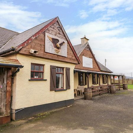 Apache Falls Lodge Limavady Exterior photo